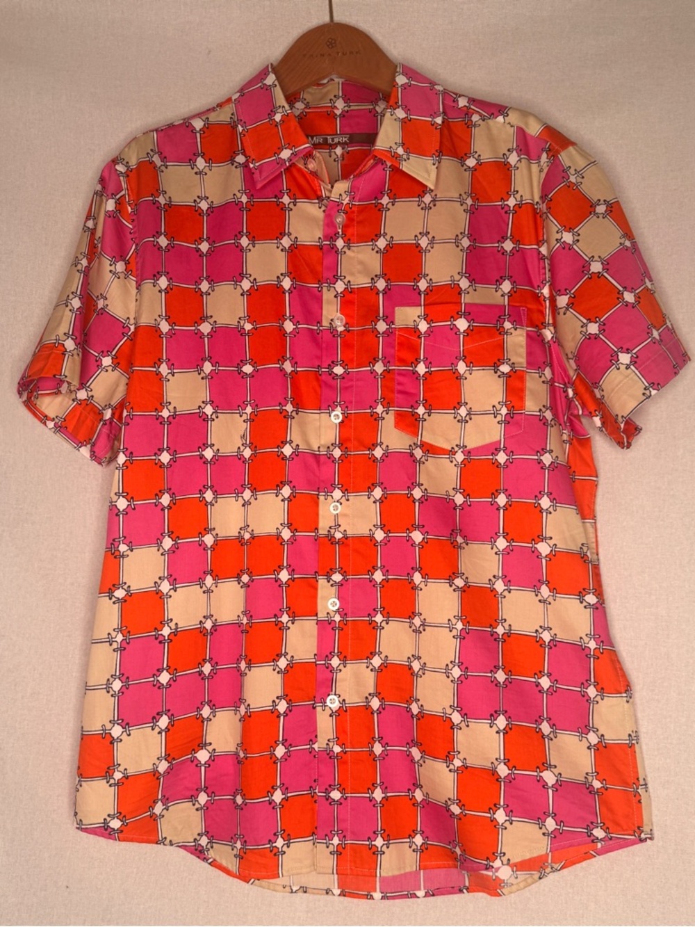 Vintage Men’s Short-Sleeve Button-Down Shirt in Pink & Orange Geometric Print